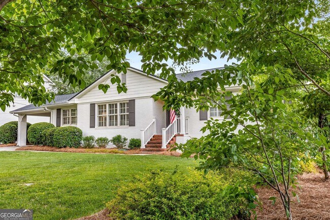 Foto del edificio - 5875 Pine Brook Rd NE