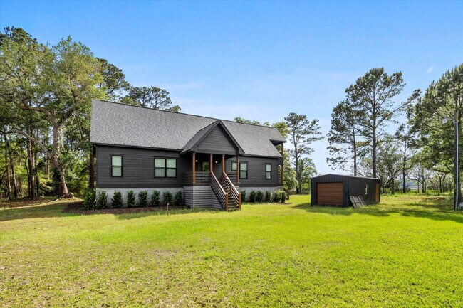 Foto del edificio - "Spacious 4-Bed Oasis with Guest Suite on Johns Island - Your Dream Home Awaits!"