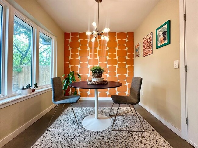 Foto del edificio - 2707 Ashdale Dr