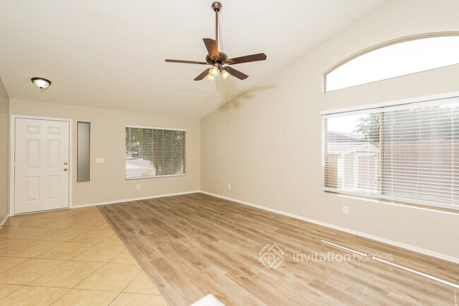 Building Photo - 15890 W Pima St