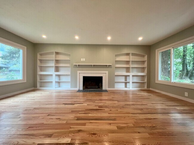 Foto del edificio - GORGEOUS MILWAUKIE HOME! NEW REMODEL, PRIV...