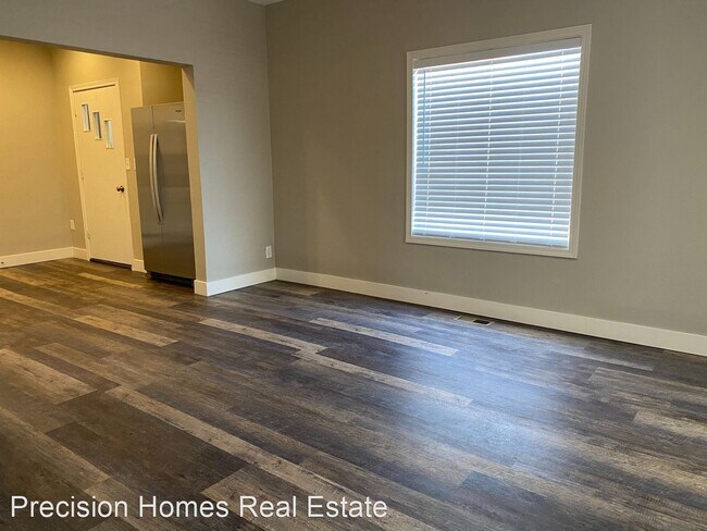 Building Photo - 4 br, 2 bath House - 402 Broadway St