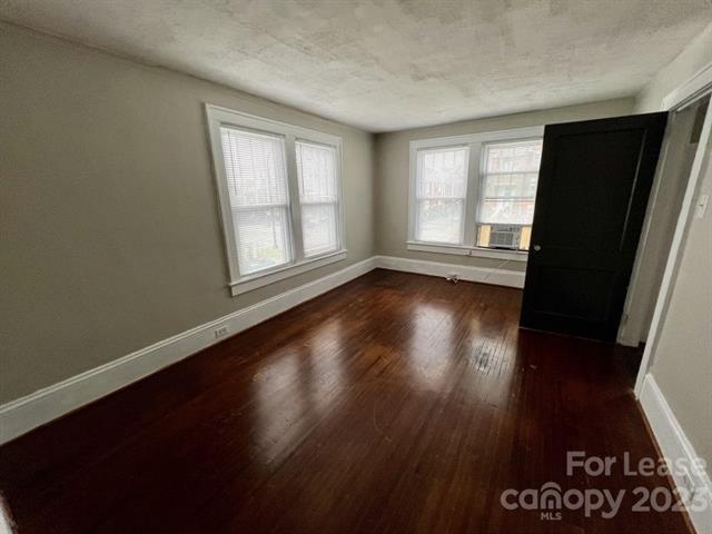 Foto del edificio - 600 Hawthorne Ln
