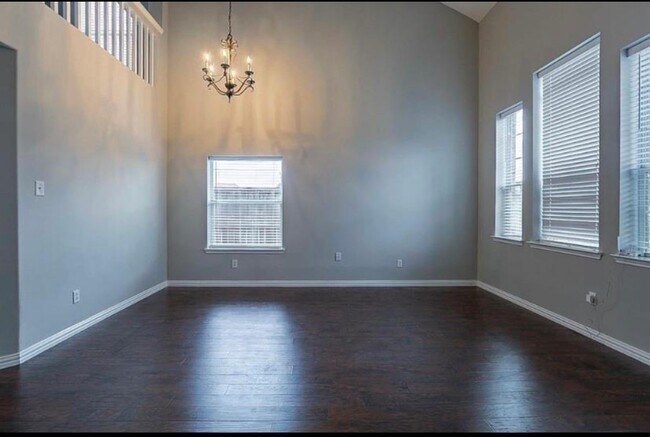 Foto del edificio - 18102 Spring Run Ln