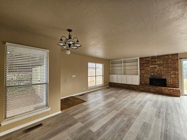 Foto del edificio - 3808 Quail Run Cir