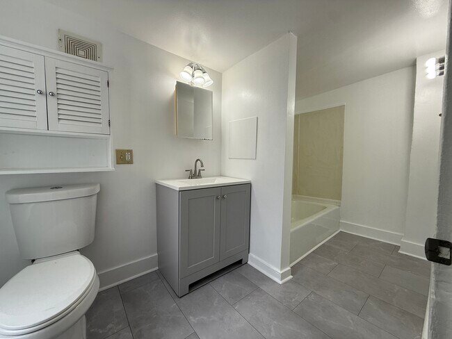 Foto del edificio - 84 Monadnock St