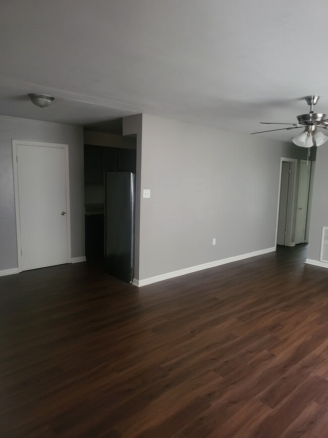 Building Photo - 388 Jennifer Jean Dr