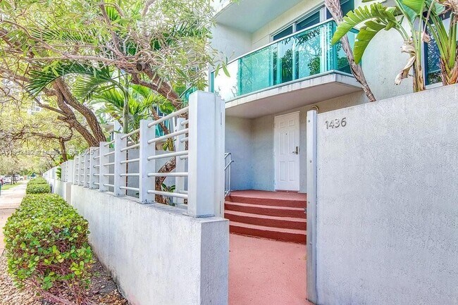 Foto del edificio - 1500 Bay Rd