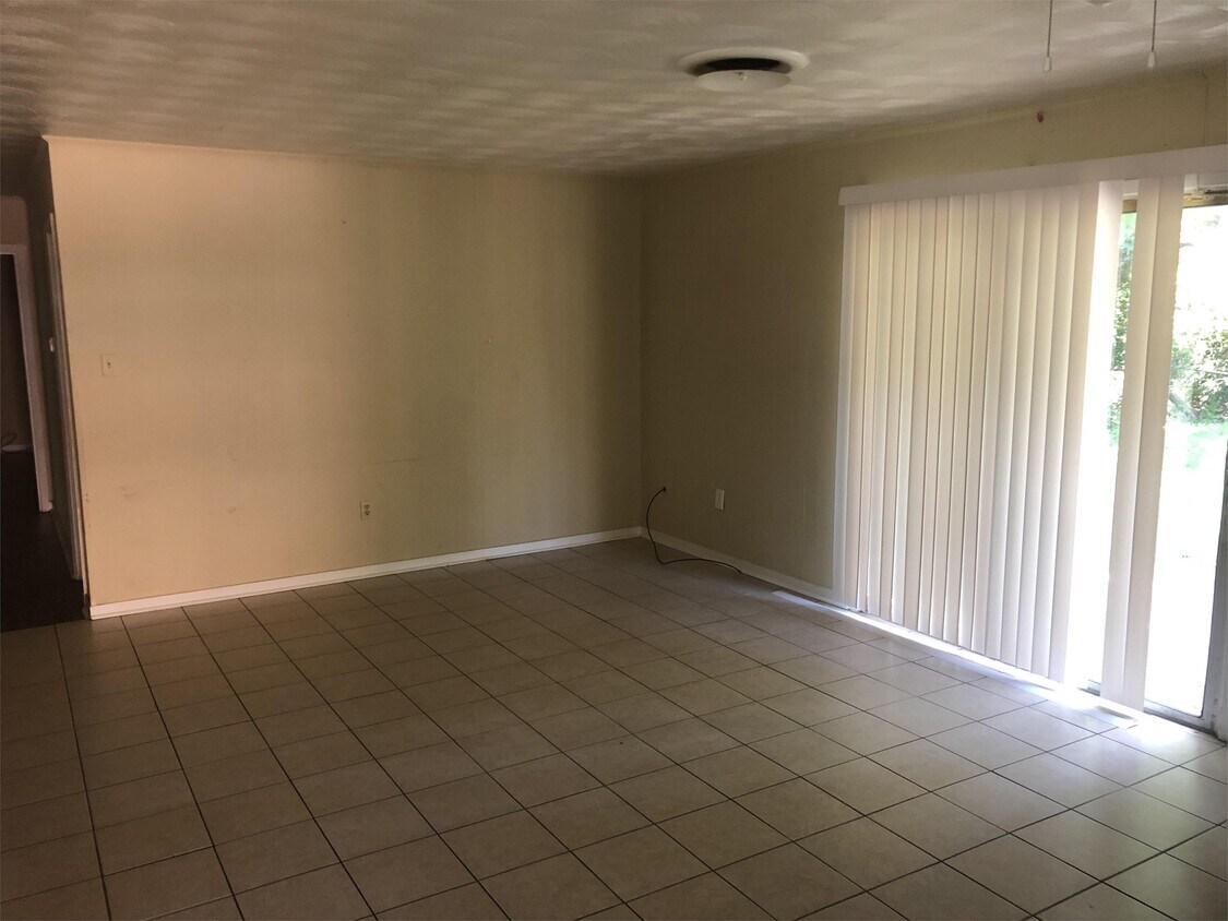 5243 Queen Eleanor Ln, Jackson, MS 39209 House for Rent in Jackson, MS