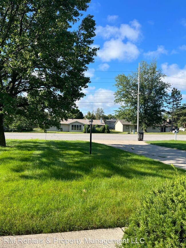 Building Photo - 3 br, 1.5 bath House - 9610 Aboit Center Road