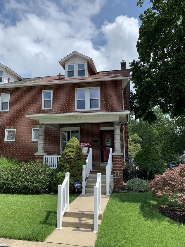 Primary Photo - 501 N Brobst St