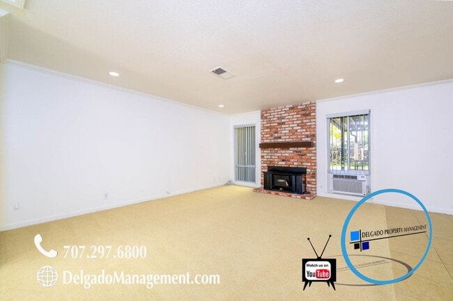 Building Photo - Benicia! Single level three bedroom, two b...
