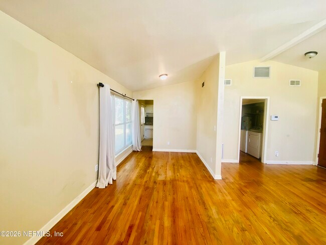 Building Photo - 8469 San Clemente Dr