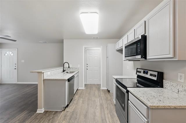 Building Photo - 2808 Sunset Strip Dr