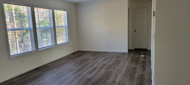 Dining Area/Flex Space - 1942 Kendrick Cir