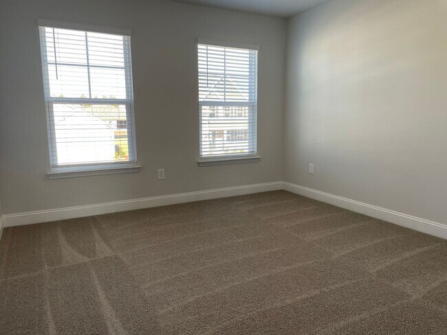 Foto del edificio - Newly built 5 bedroom/3 bath home in The P...