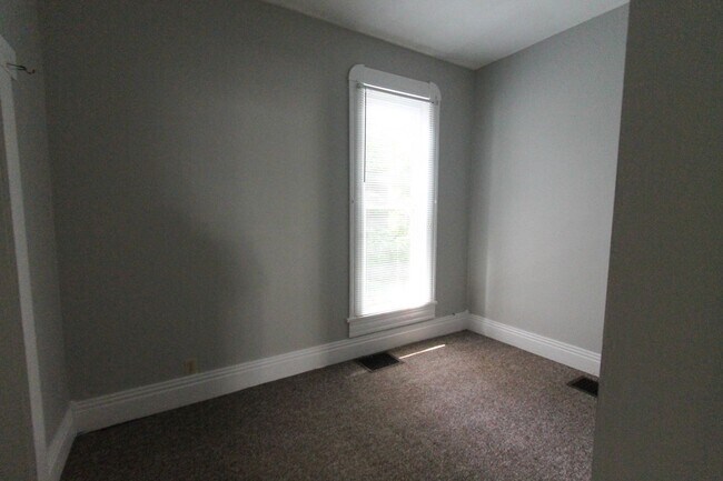 Foto del edificio - 830 W North St