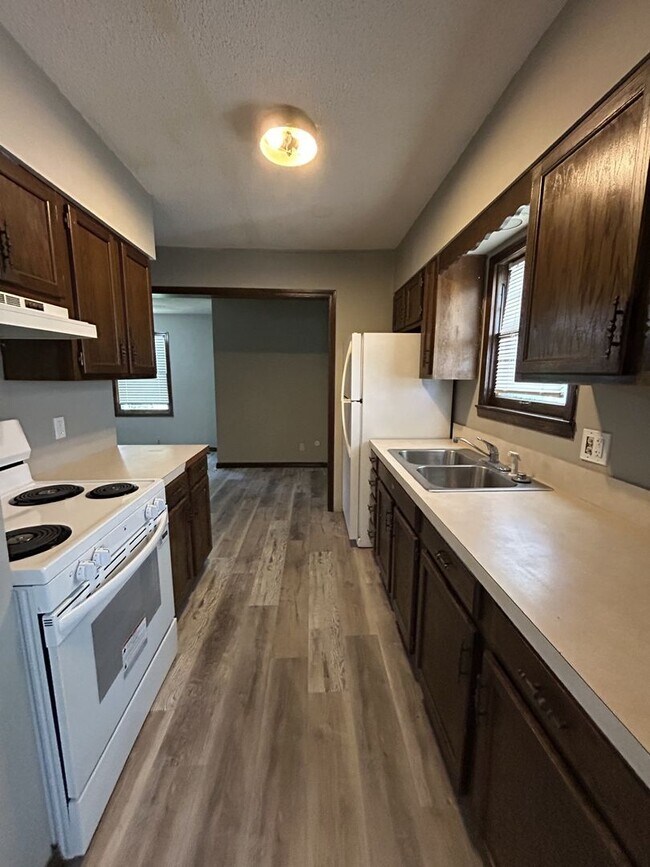Building Photo - Very Nice 2BR/1BA House - Quiet Neighborhood