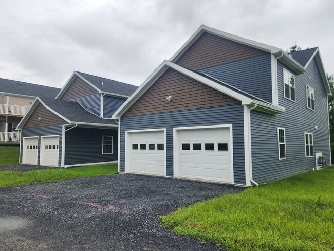 Building Photo - 60 Nicholas Ln