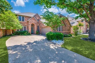 Building Photo - 5900 Spring Hill Dr