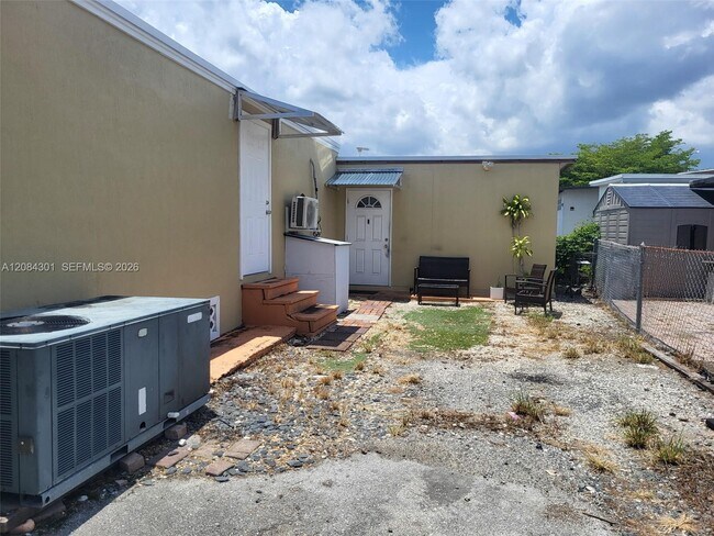 Foto del edificio - 1310-1130 SW 130th Ave