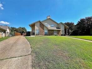 Building Photo - 1803 Ridgebrook Dr
