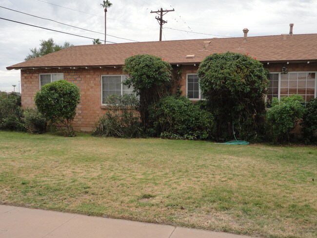 Building Photo - 7337 E Lewis Ave