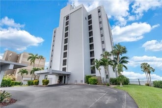 Building Photo - 3300 N Key Dr