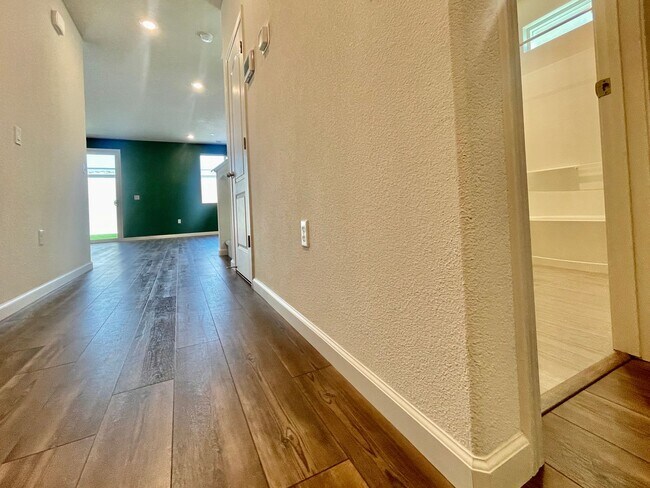 Foto del edificio - Discounted Rent !! Beautiful 4bed / 3Bath