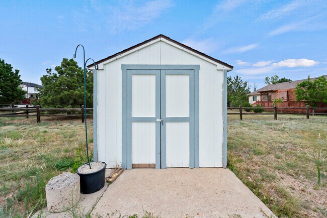 Foto del edificio - 9830 Liberty Grove Dr