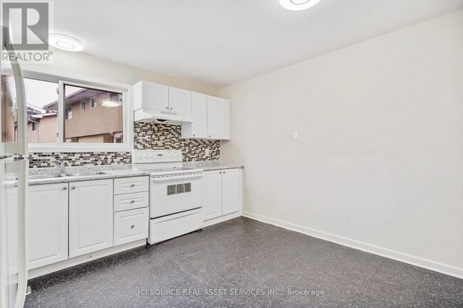 Building Photo - 1391 Claymor Ave