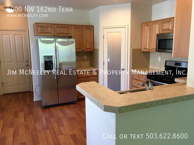 Foto del edificio - 4900 NW 162nd Terrace