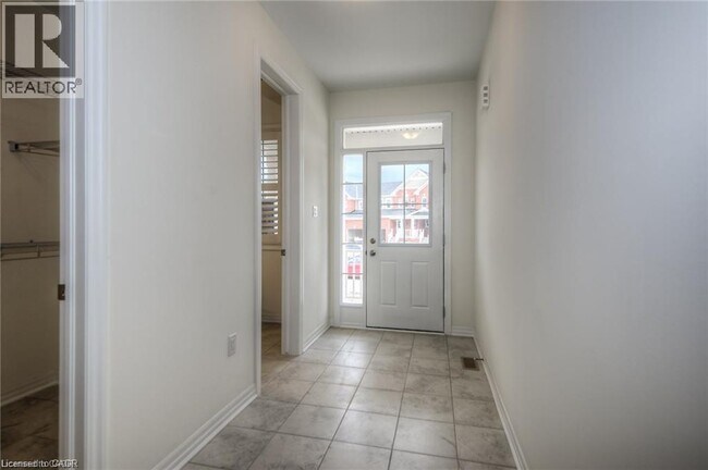 Building Photo - 107 Watermill St