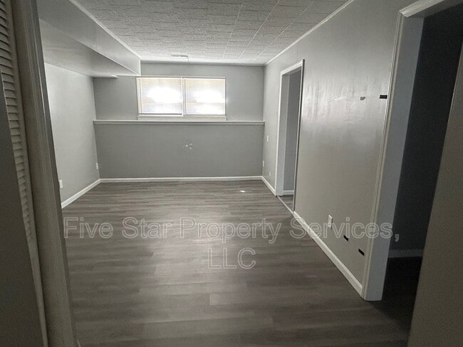 Building Photo - 629 W Washington St