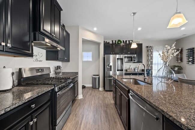 Foto del edificio - Charming two-story, 4-bedroom, 3-bathroom home.