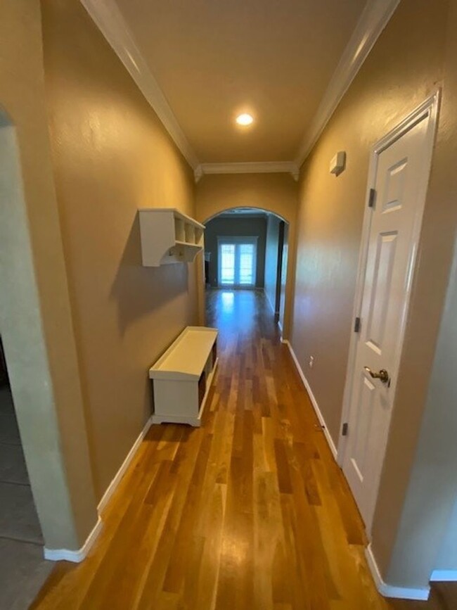 Foto del edificio - 3 Bed, 2 Bath + Office | Jenks, OK | $2200...