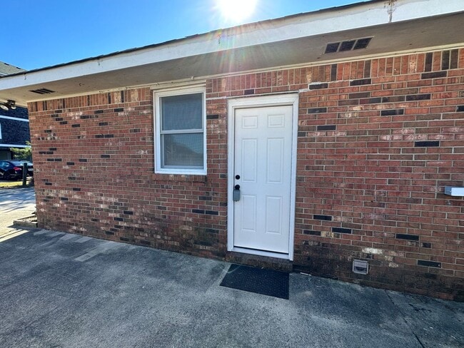 Building Photo - 095-Ward