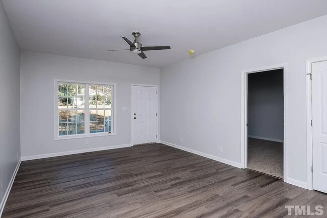 Foto del edificio - 2612 Holloway St
