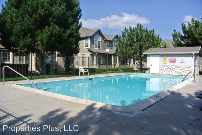Building Photo - 2 br, 2.5 bath House - 1235 W 112th Ave #C