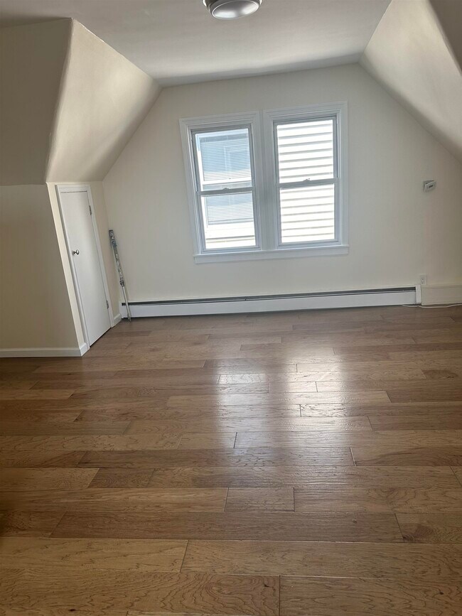 Foto del edificio - 661 Ave E