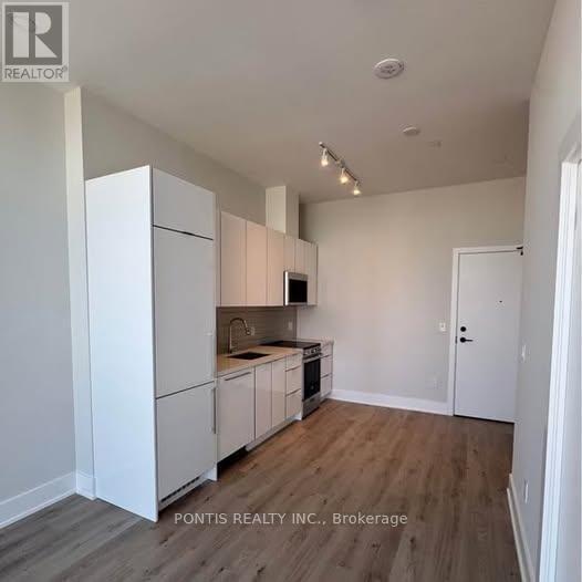 Building Photo - 430 Square One Dr