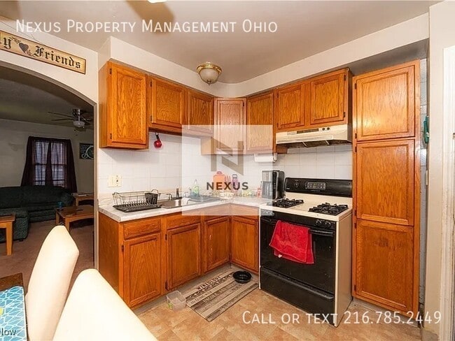 Foto del edificio - 4381 E 175th St