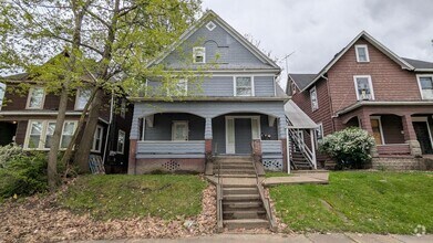 Building Photo - 916 6th St NW