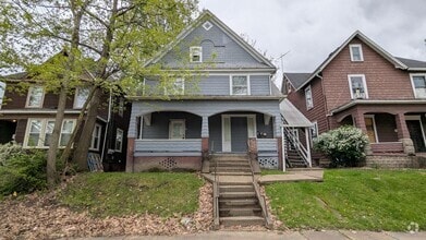 Building Photo - 916 6th St NW
