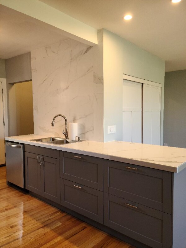Foto del edificio - 4831 W Addison St