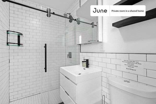 Building Photo - Prime Private ROOM in Bed-Stuy