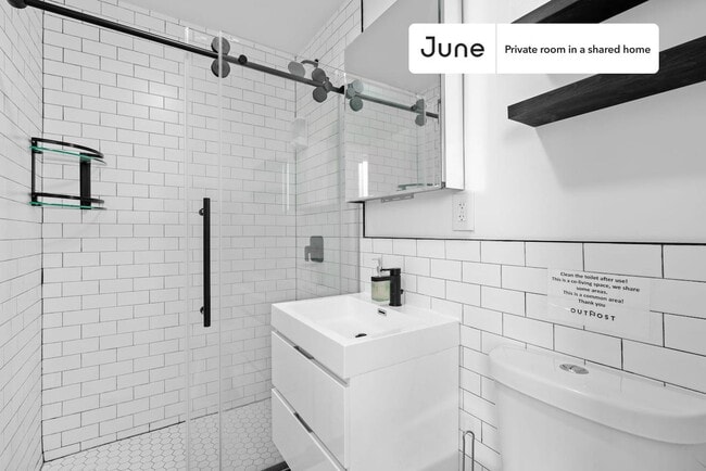 Foto del edificio - Room in Shared 5.0 bed/2 bath home