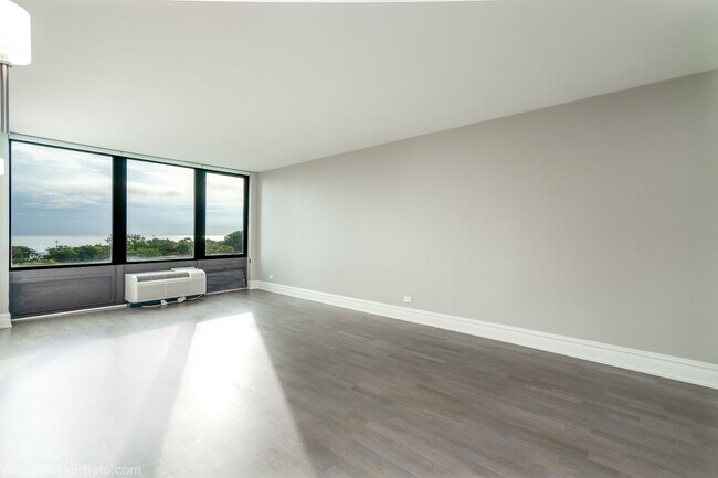Foto del edificio - 5320 N Sheridan Rd