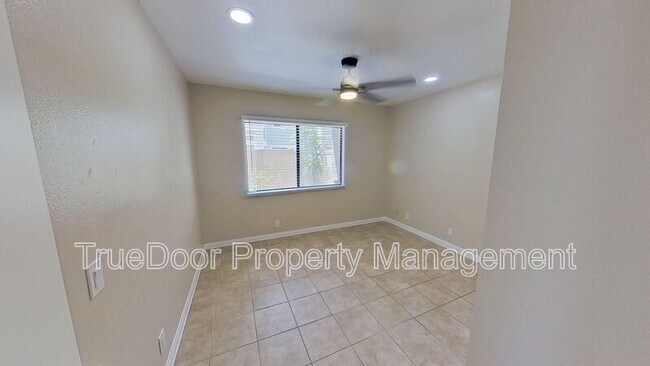Foto del edificio - 389 Deerfield Ave