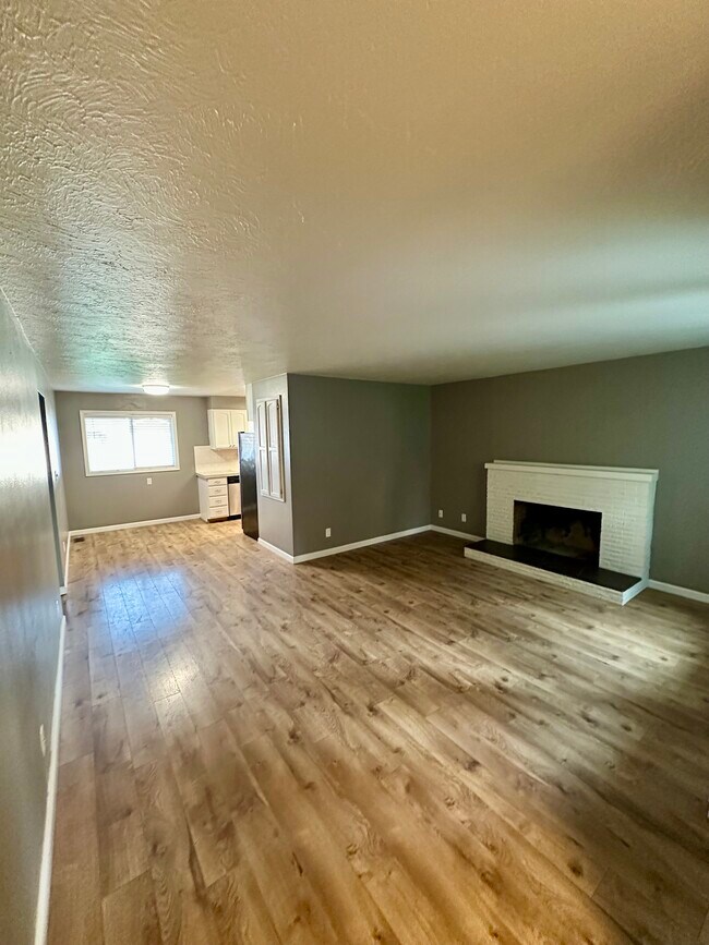 Foto del edificio - 5411 N Oak St